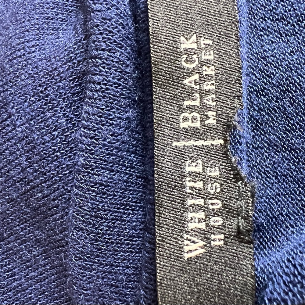 White House Black Market Cold Shoulder Navy Blue Knit Top Batman Sleeves 4👍 - Picture 5 of 7
